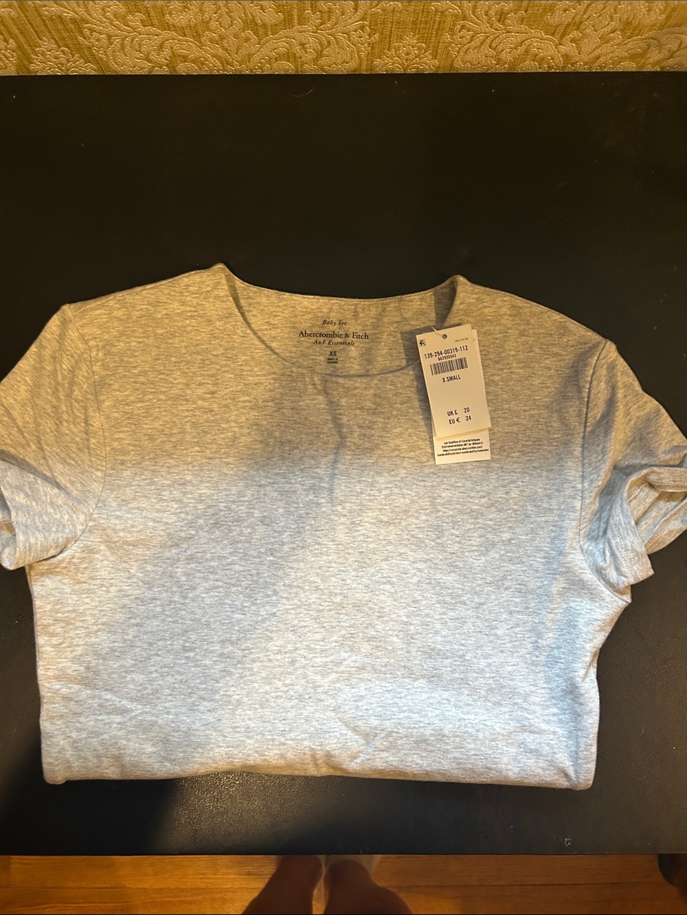 Abercrombie & Fitch Light Gray Short Sleeve Crew Tee